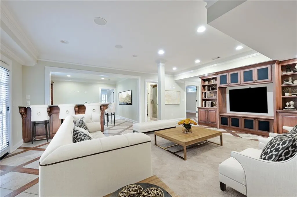 34 High Top Circle, Sandy Springs, Georgia 30328, 6 Bedrooms Bedrooms, ,6 BathroomsBathrooms,Residential,Sold,34 High Top Circle,6924395