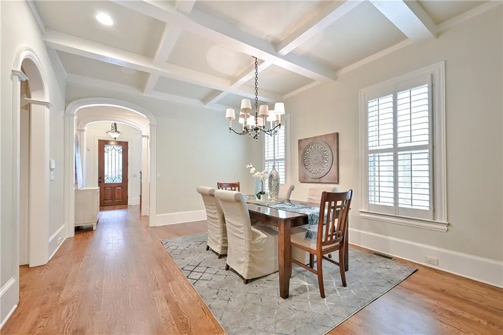 34 High Top Circle, Sandy Springs, Georgia 30328, 6 Bedrooms Bedrooms, ,6 BathroomsBathrooms,Residential,Sold,34 High Top Circle,6924395
