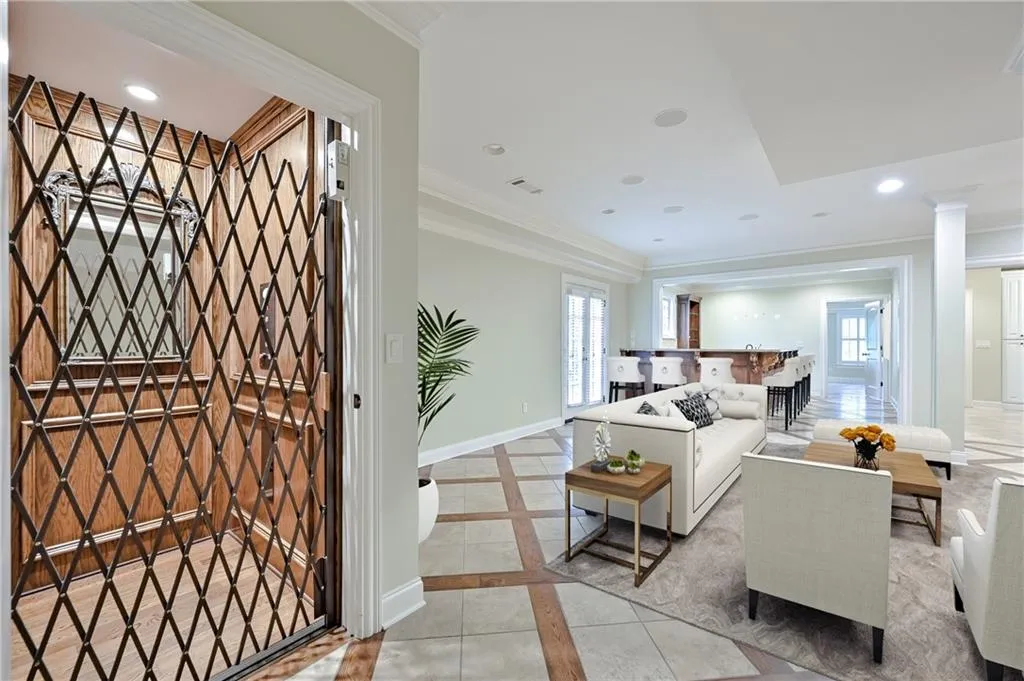 34 High Top Circle, Sandy Springs, Georgia 30328, 6 Bedrooms Bedrooms, ,6 BathroomsBathrooms,Residential,Sold,34 High Top Circle,6924395