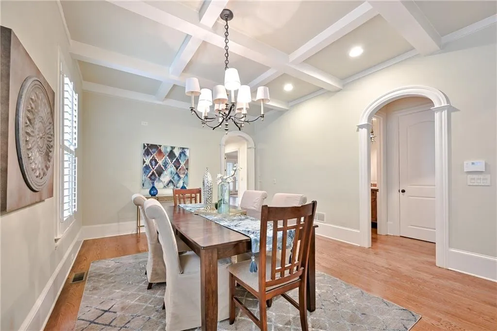 34 High Top Circle, Sandy Springs, Georgia 30328, 6 Bedrooms Bedrooms, ,6 BathroomsBathrooms,Residential,Sold,34 High Top Circle,6924395