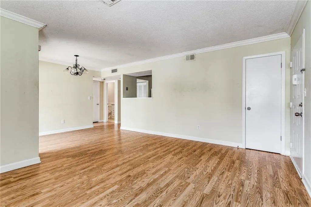 1105 Wingate Way, Sandy Springs, Georgia 30350, 1 Bedroom Bedrooms, ,1 BathroomBathrooms,Residential,Sold,1105 Wingate Way,7016992