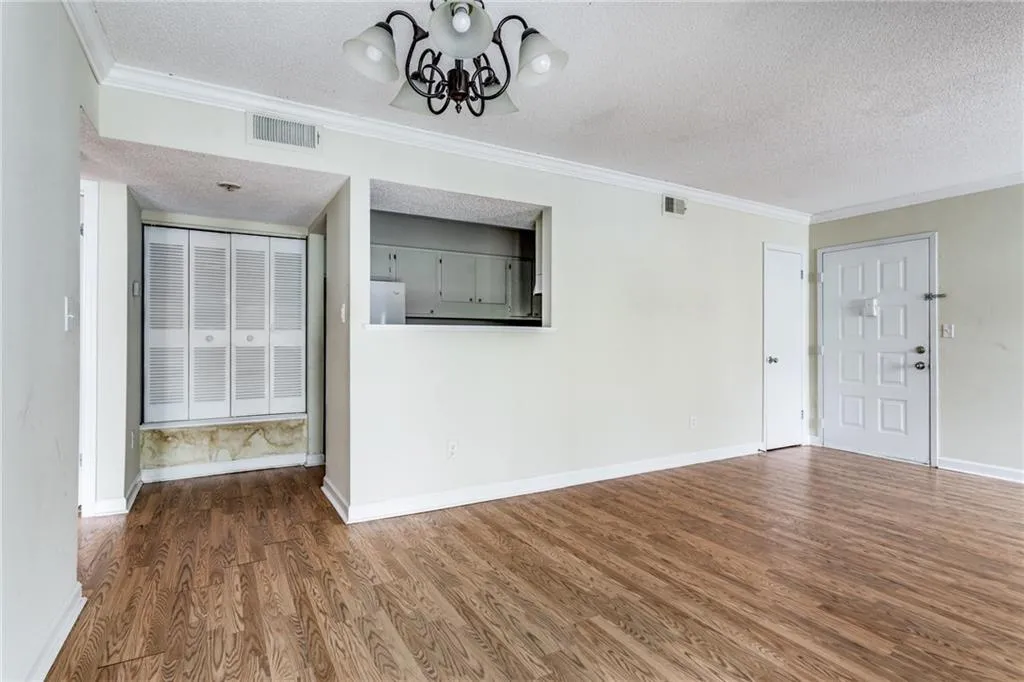 1105 Wingate Way, Sandy Springs, Georgia 30350, 1 Bedroom Bedrooms, ,1 BathroomBathrooms,Residential,Sold,1105 Wingate Way,7016992