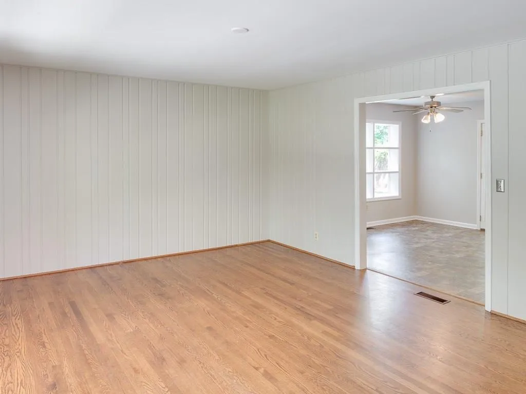 5105 High Point Road, Sandy Springs, Georgia 30342, 4 Bedrooms Bedrooms, ,3 BathroomsBathrooms,Residential,Sold,5105 High Point Road,5846606