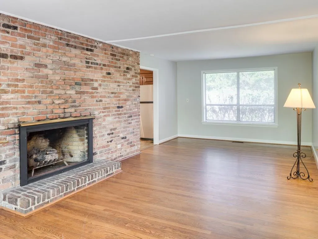 5105 High Point Road, Sandy Springs, Georgia 30342, 4 Bedrooms Bedrooms, ,3 BathroomsBathrooms,Residential,Sold,5105 High Point Road,5846606