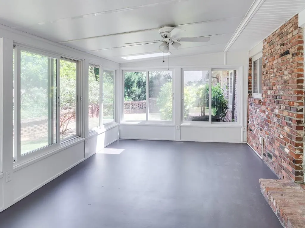 5105 High Point Road, Sandy Springs, Georgia 30342, 4 Bedrooms Bedrooms, ,3 BathroomsBathrooms,Residential,Sold,5105 High Point Road,5846606