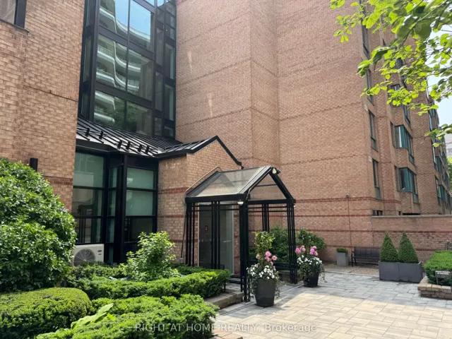 225  Davenport  Road, Toronto C02, ON M5R 3R2