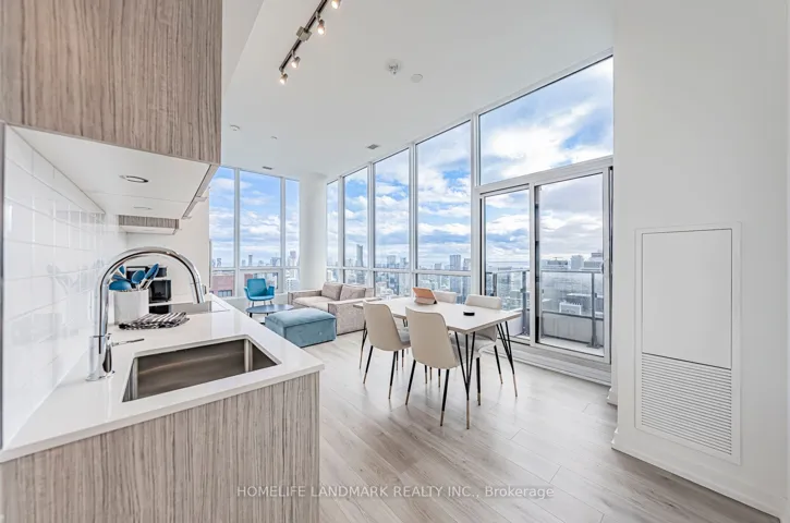 395  Bloor E Street, Toronto C08, ON M4W 1H7