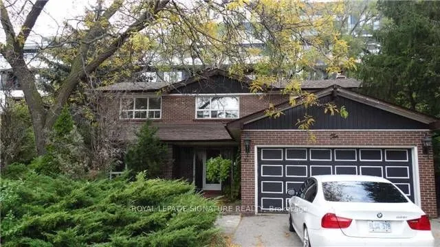 10  Teagarden  Court, Toronto C14, ON M2N 5Z9