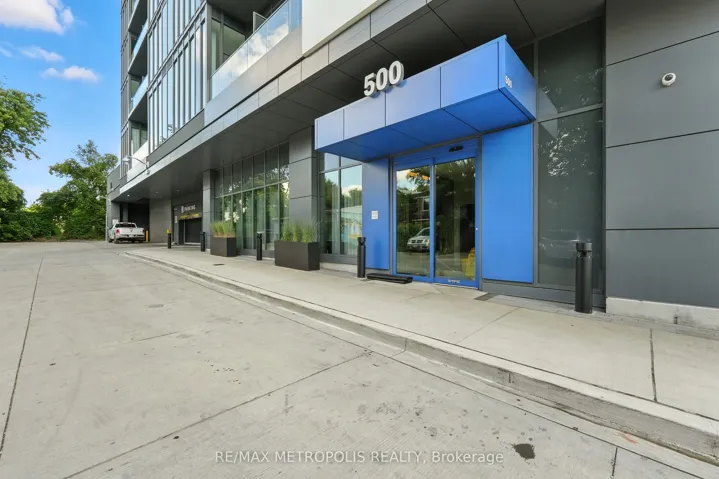 500  Dupont  Street, Toronto C02, ON M6G 0B8