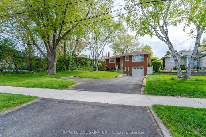 145  Sloane  Avenue, Toronto C13, ON M4A 2B8