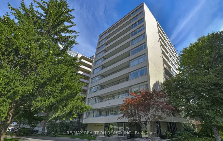 581  Avenue Rd  Road, Toronto C02, ON M4V 2K4