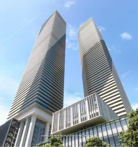 138  Downes  Street, Toronto C08, ON M5E 0E4