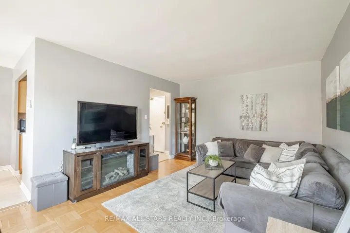 219  Wilson  Avenue, Toronto C04, ON M5M 3B2