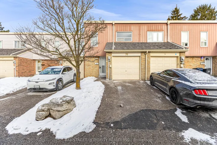 70  Elsa Vine  Way, Toronto C15, ON M2J 4H9
