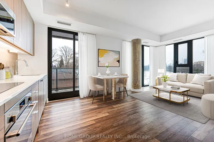 250  Lawrence W Avenue, Toronto C04, ON M5M 1B1