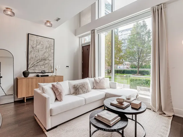 39  Queens E Quay, Toronto C08, ON M5E 0A5