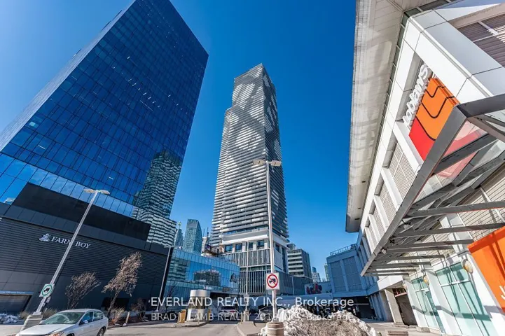 138  Downes  Street, Toronto C08, ON M5E 0E4