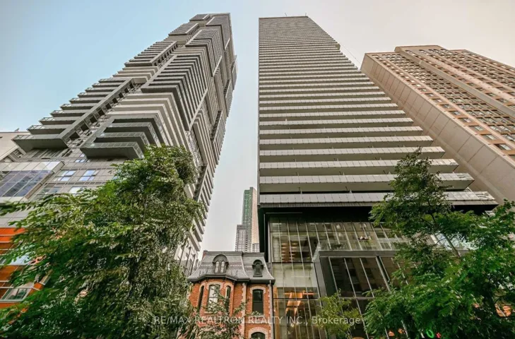 15  Grenville  Street, Toronto C01, ON M4Y 0B9