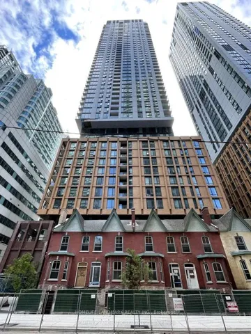 8  Widmer  Street, Toronto C01, ON M5V 0W6