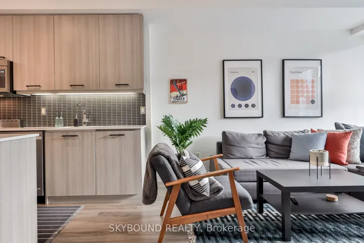 105  George  Street, Toronto C08, ON M5A 0L4