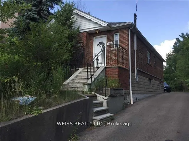 Detached Home For Lease | C12754544