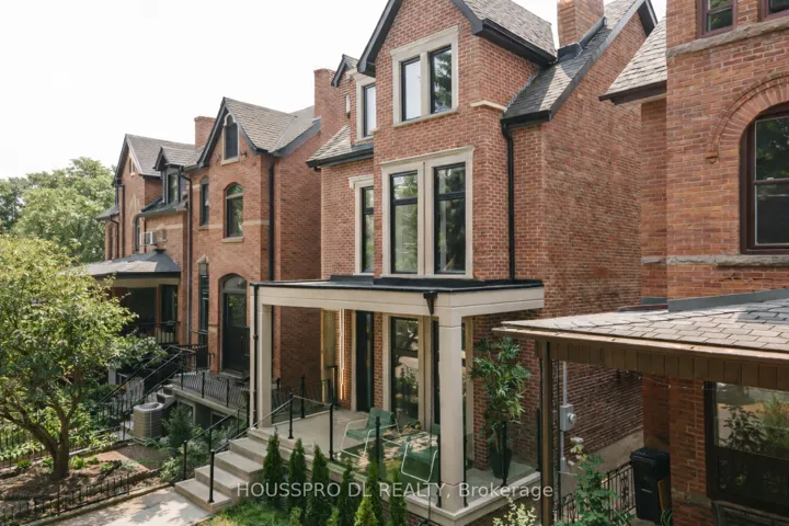 82  Major  Street, Toronto C01, ON M5S 2L1