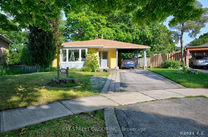 67  Grove Park  Crescent, Toronto C15, ON M2J 2C7