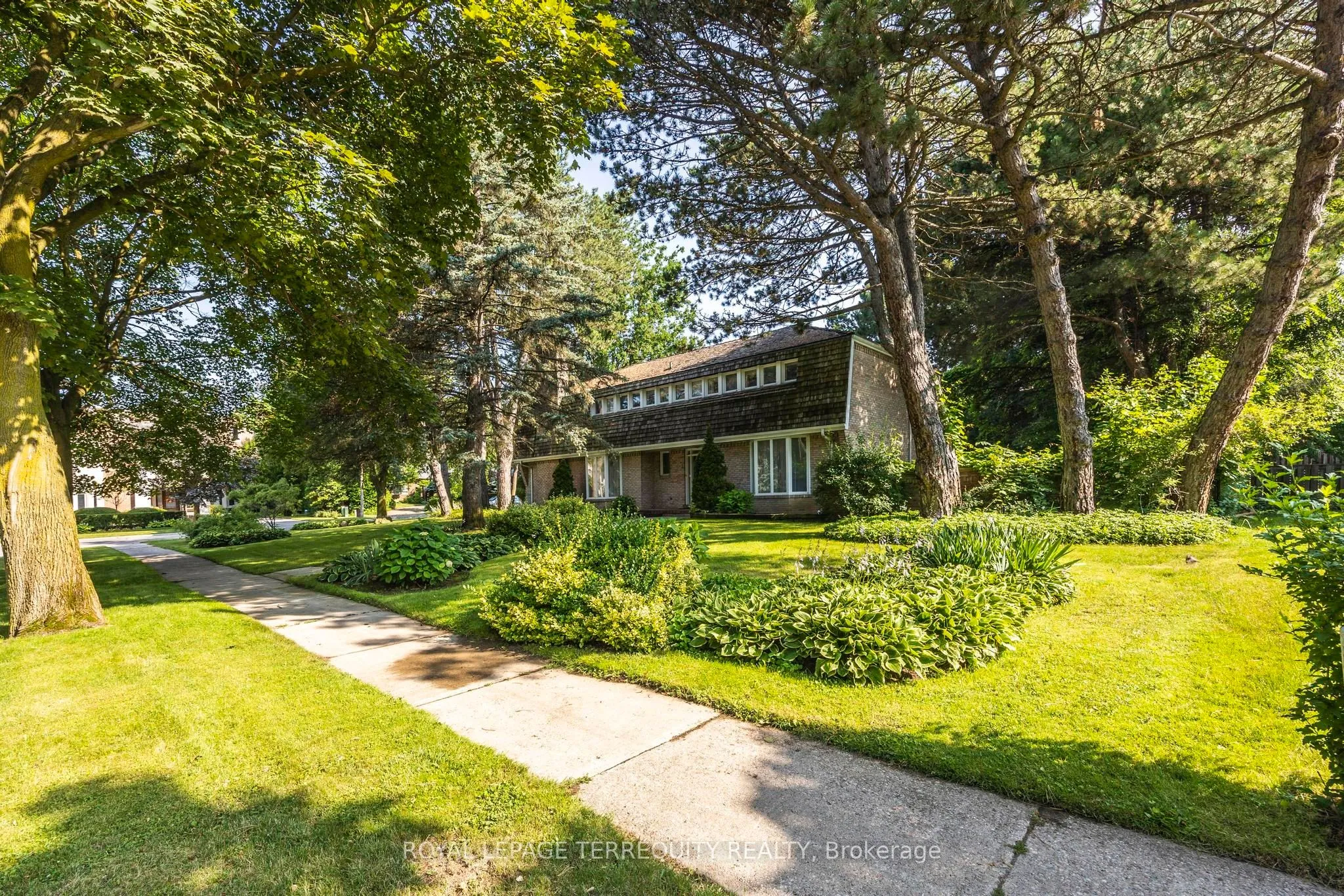 Detached Home For Sale | C12812110