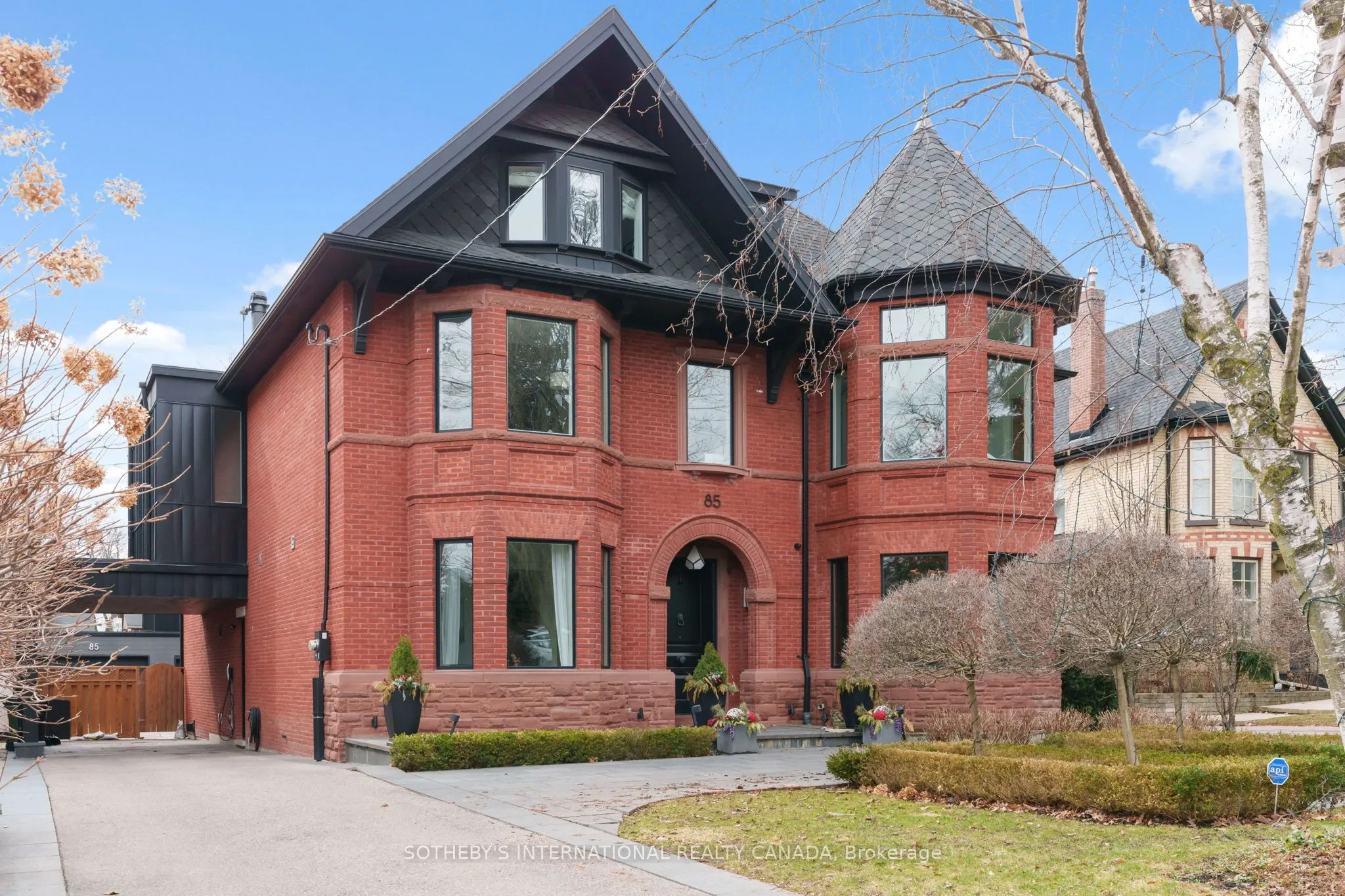 Detached Home For Sale | C12812880