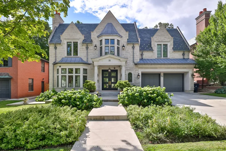 33  Stratheden  Road, Toronto C12, ON M4N 1E5