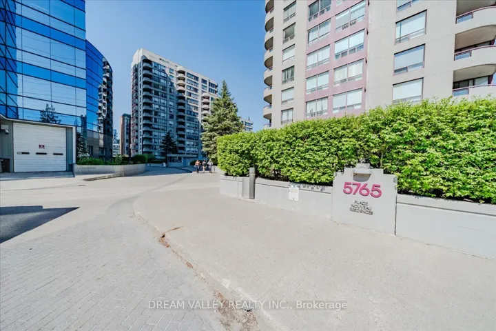 5765  Yonge St  Street, Toronto C14, ON M2M 4H9