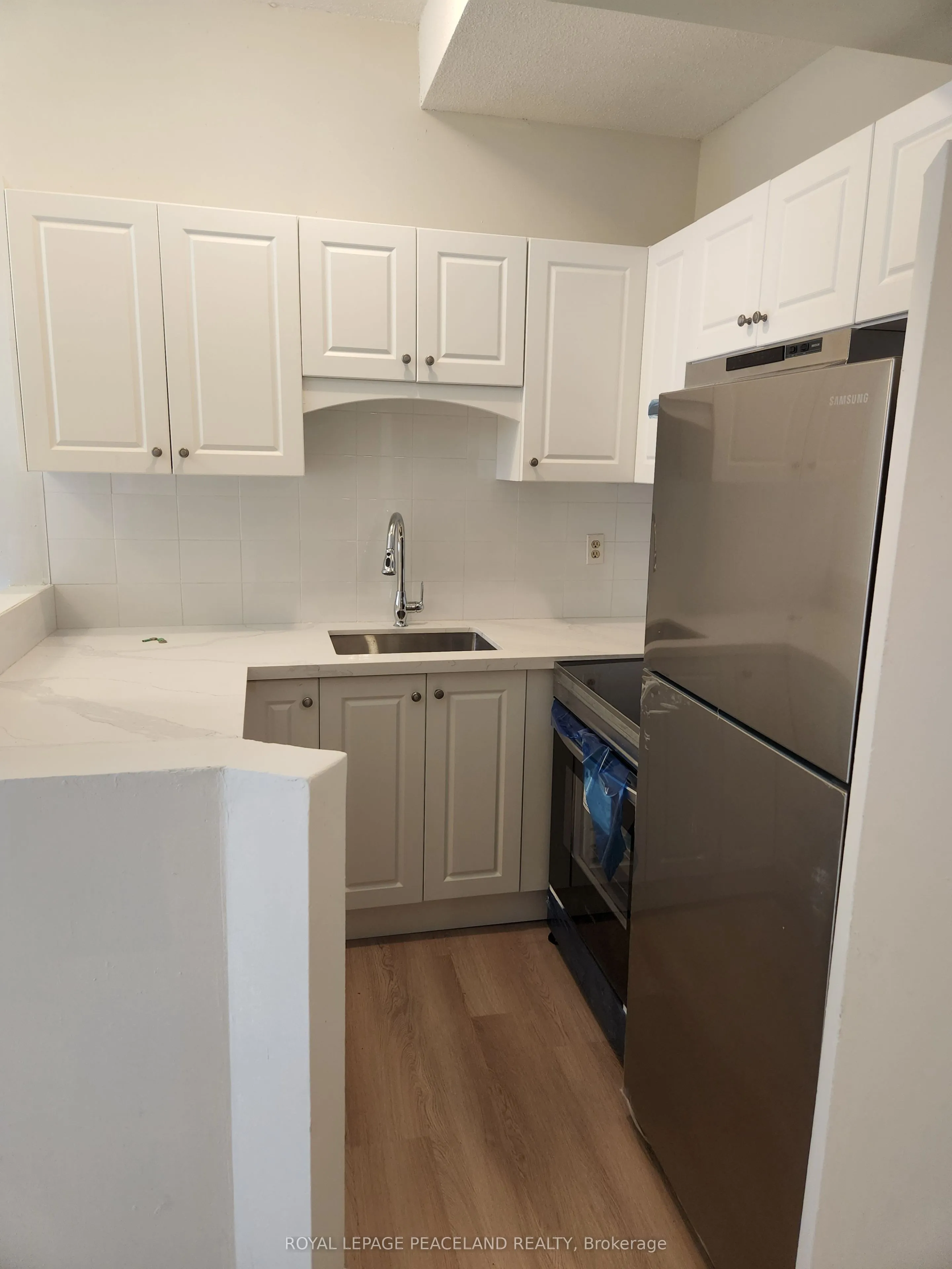 Multiplex For Lease | C12845362