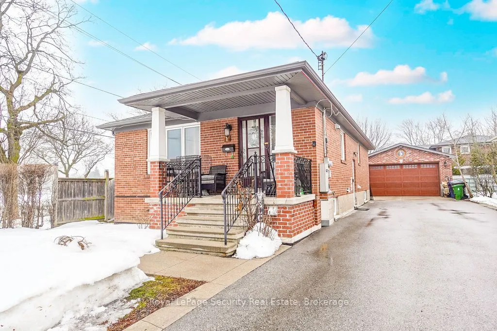 Detached Home For Lease | C12845602