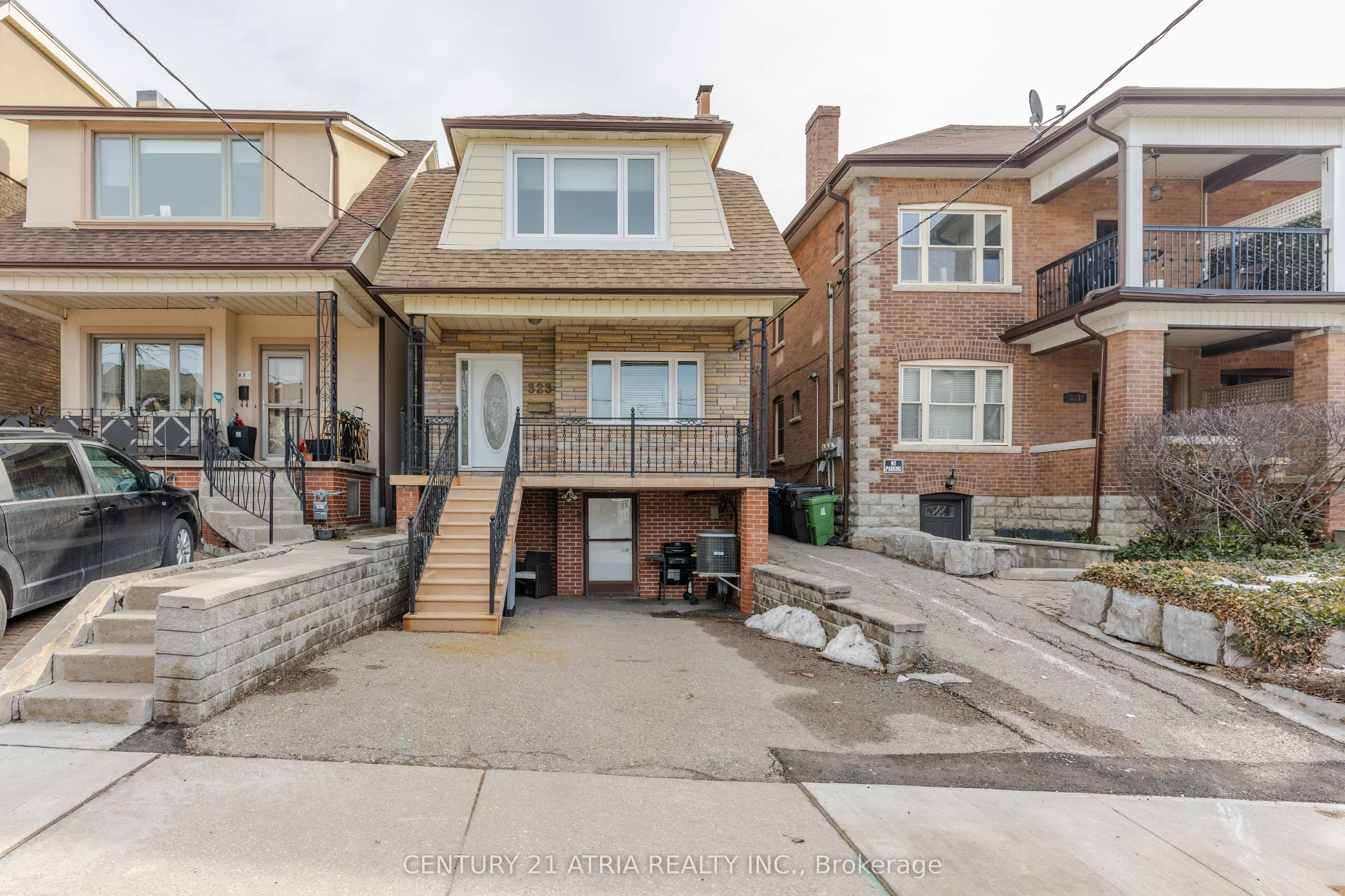 Detached Home For Sale | C12867246