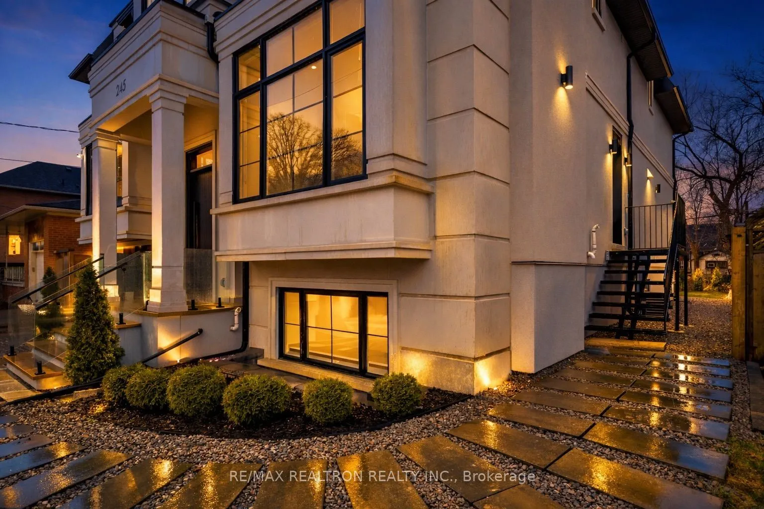 Detached Home For Sale | C12887280