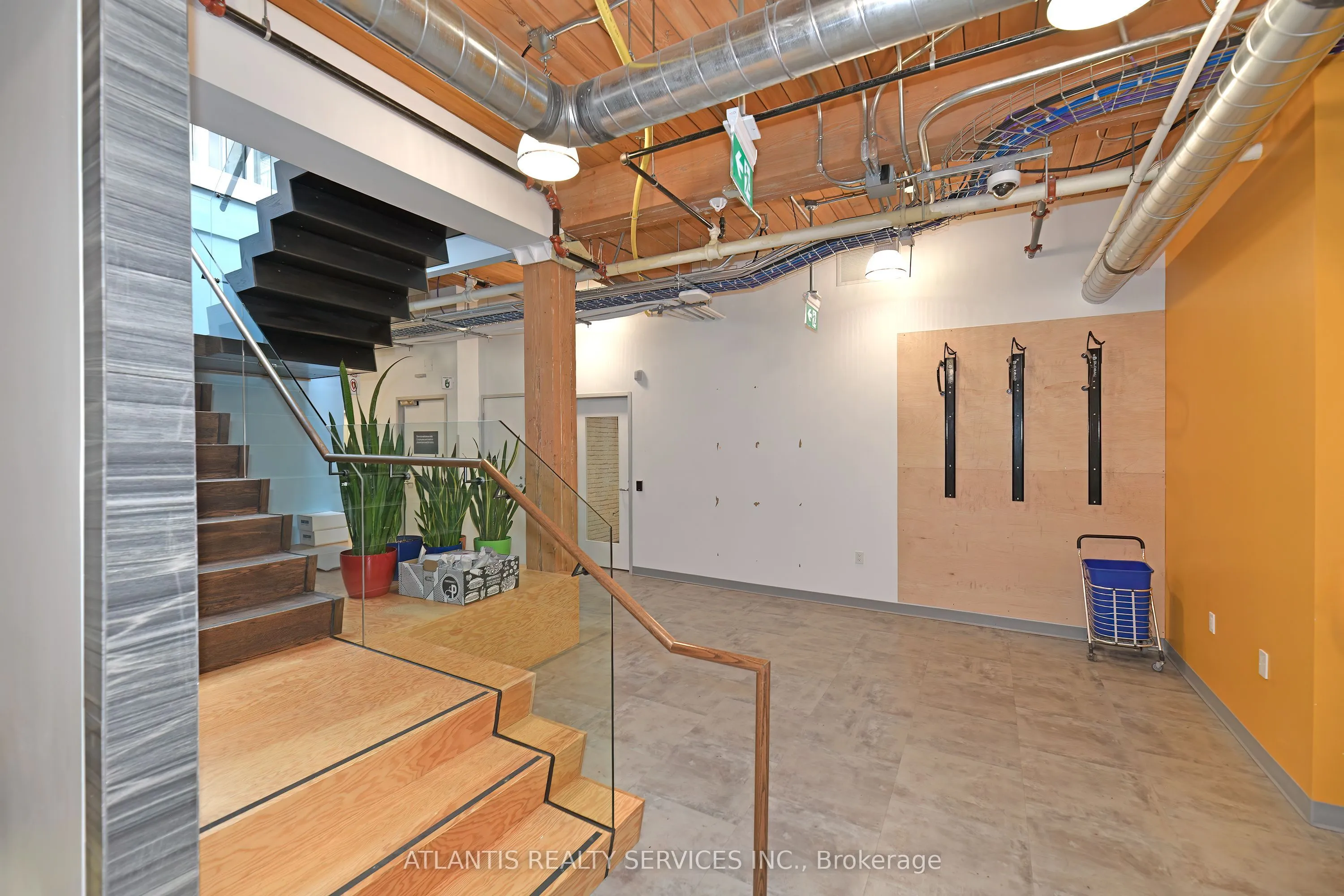 Office For Lease | C12895774