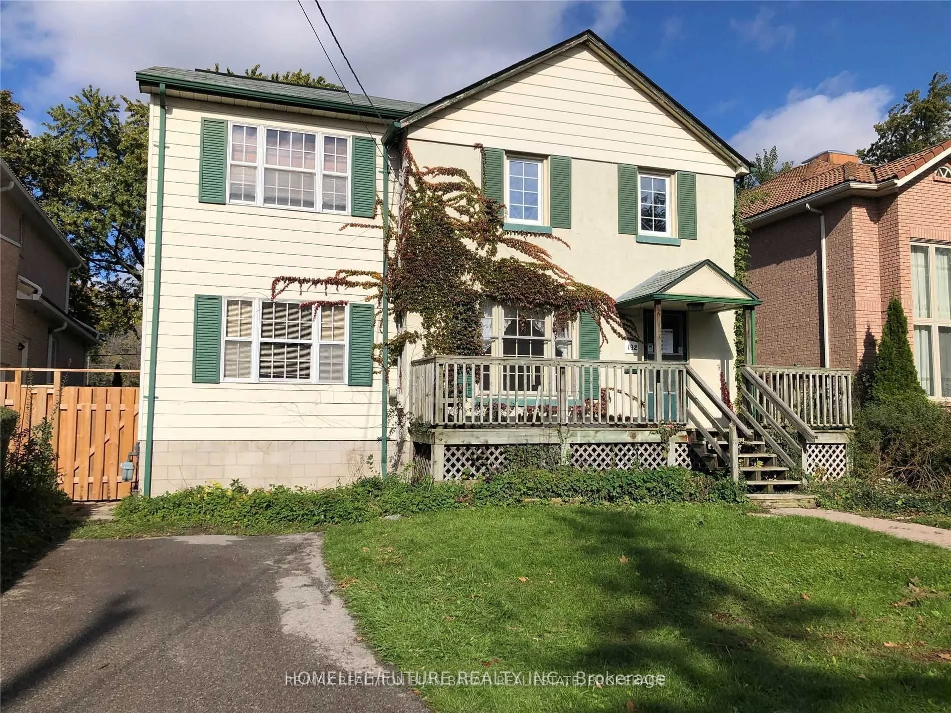 Detached Home For Sale | C12903178