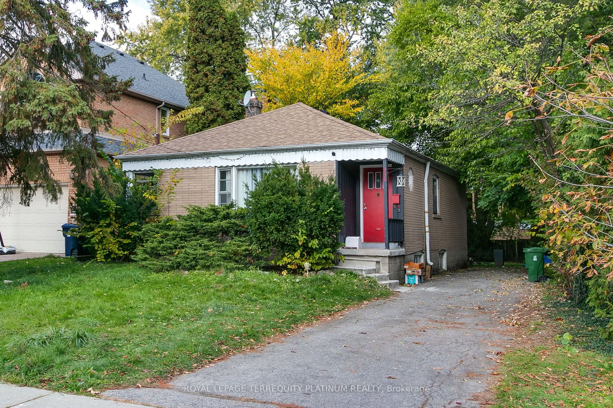 Detached Home For Sale | C12915916