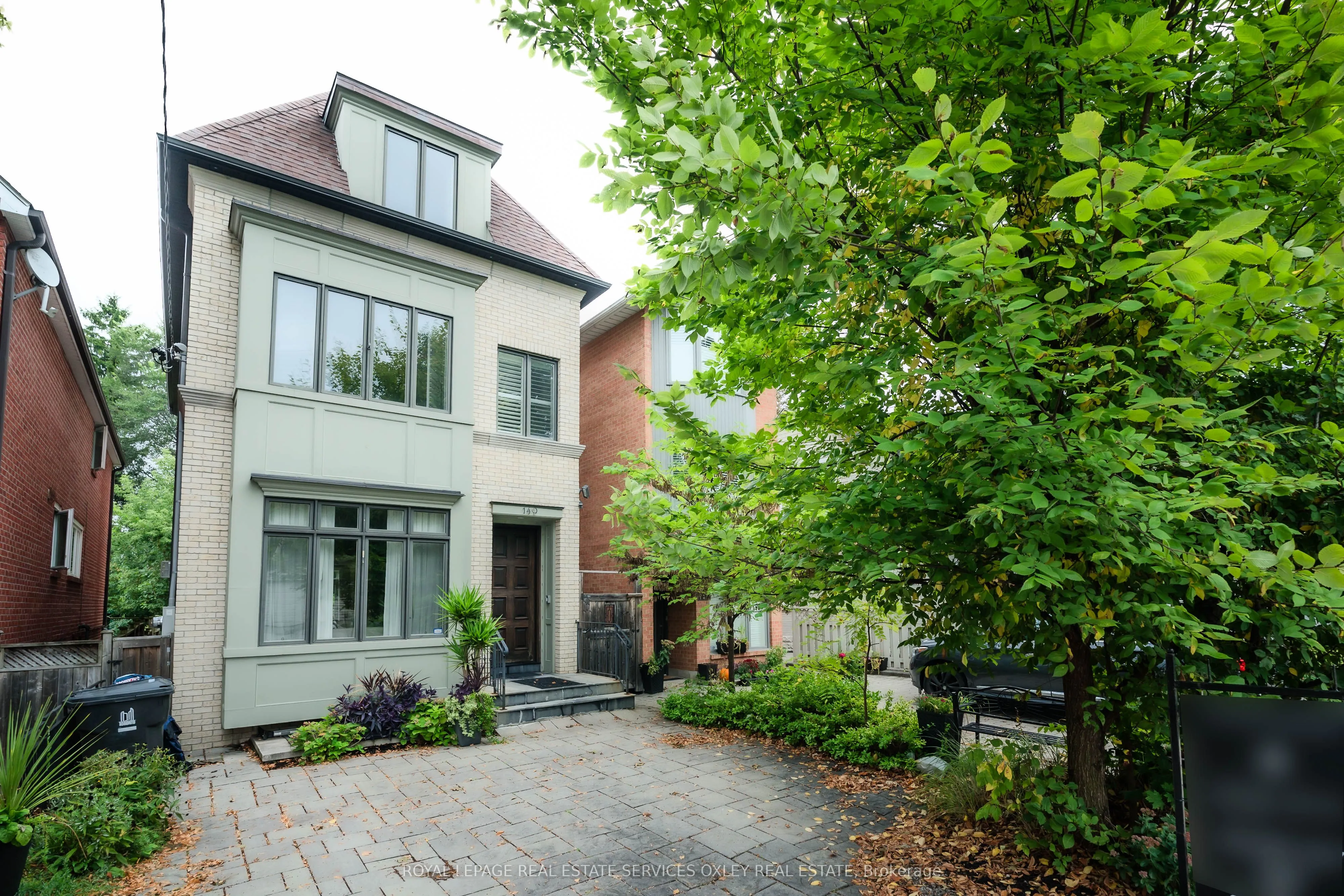 Detached Home For Sale | C12916262