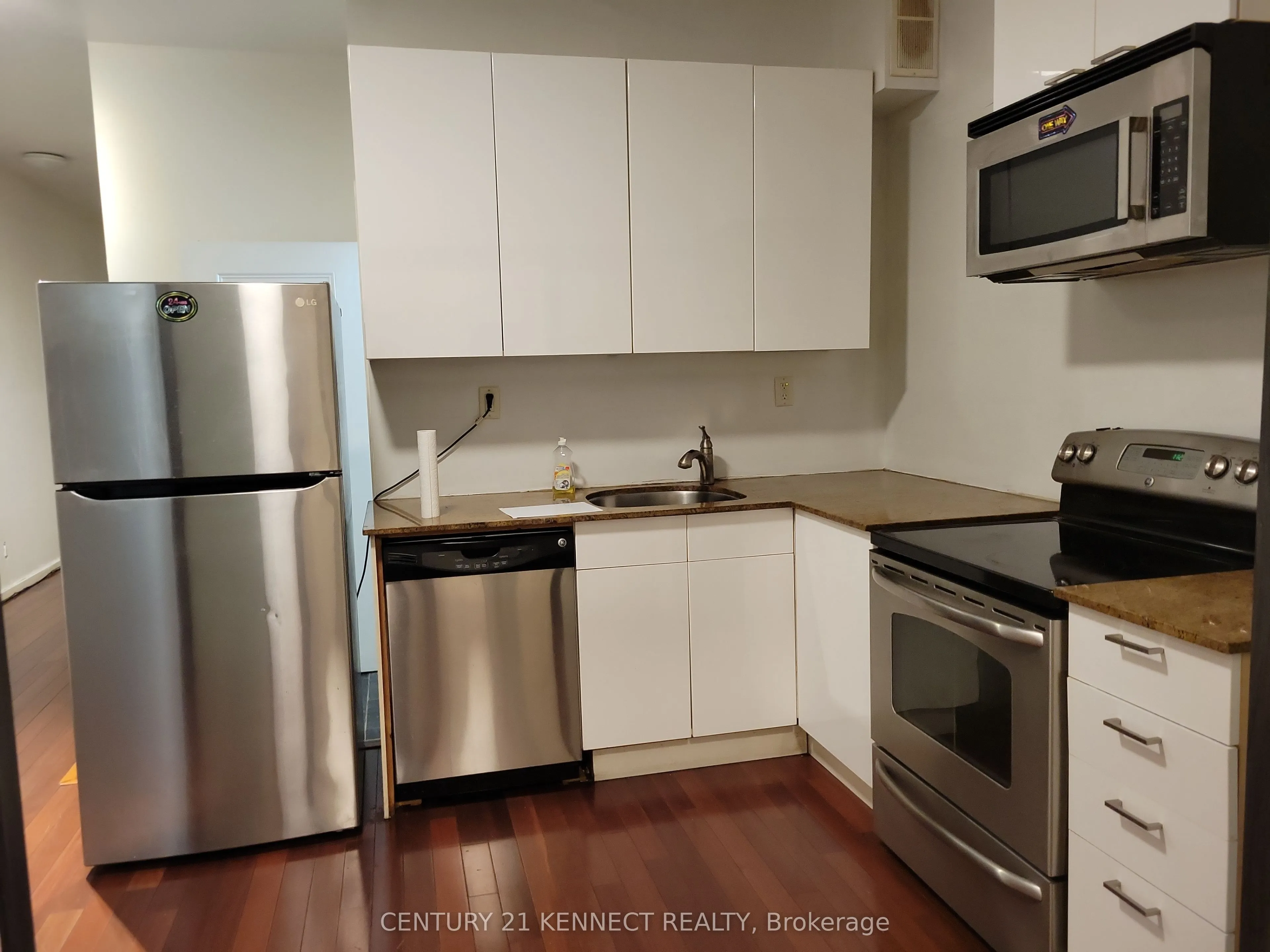 Multiplex For Lease | C12925844