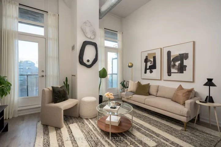 380  Macpherson  Avenue, Toronto C02, ON M4V 3E3
