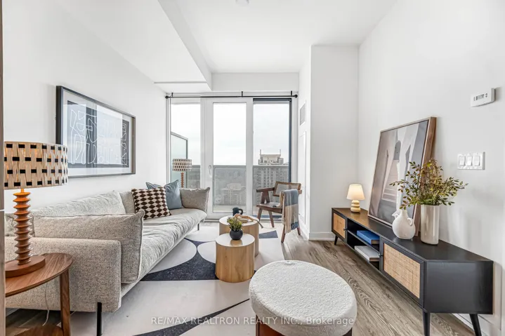 15  Holmes  Avenue, Toronto C14, ON M2N 0L4