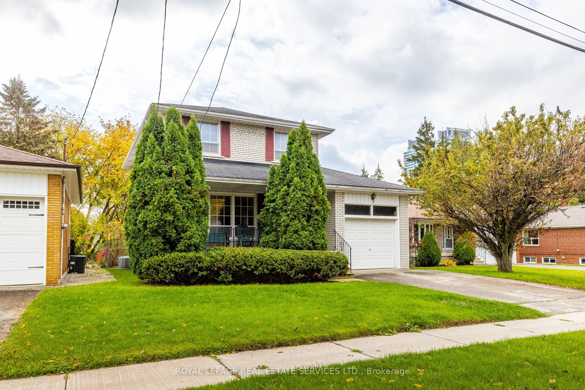 Detached Home For Sale | C12933114