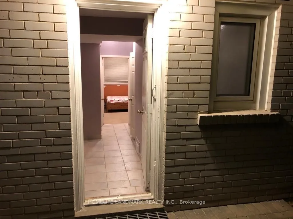 Detached Home For Lease | C12937618