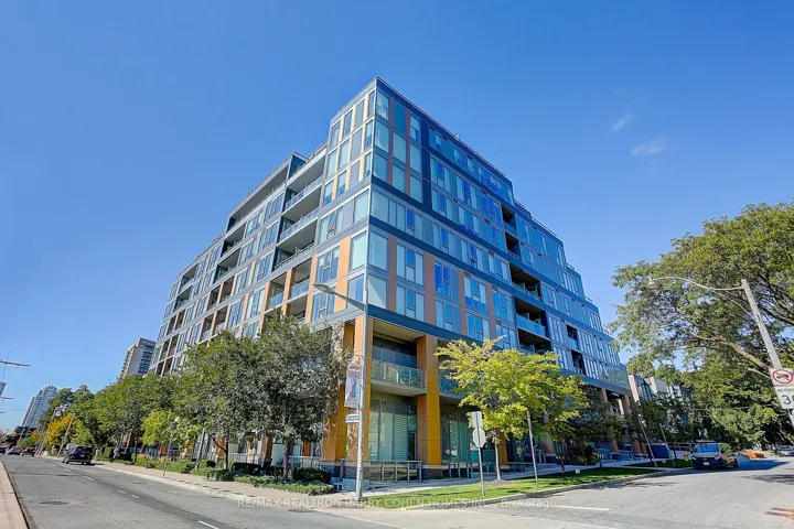 6  Parkwood  Avenue, Toronto C02, ON M5V 0A3