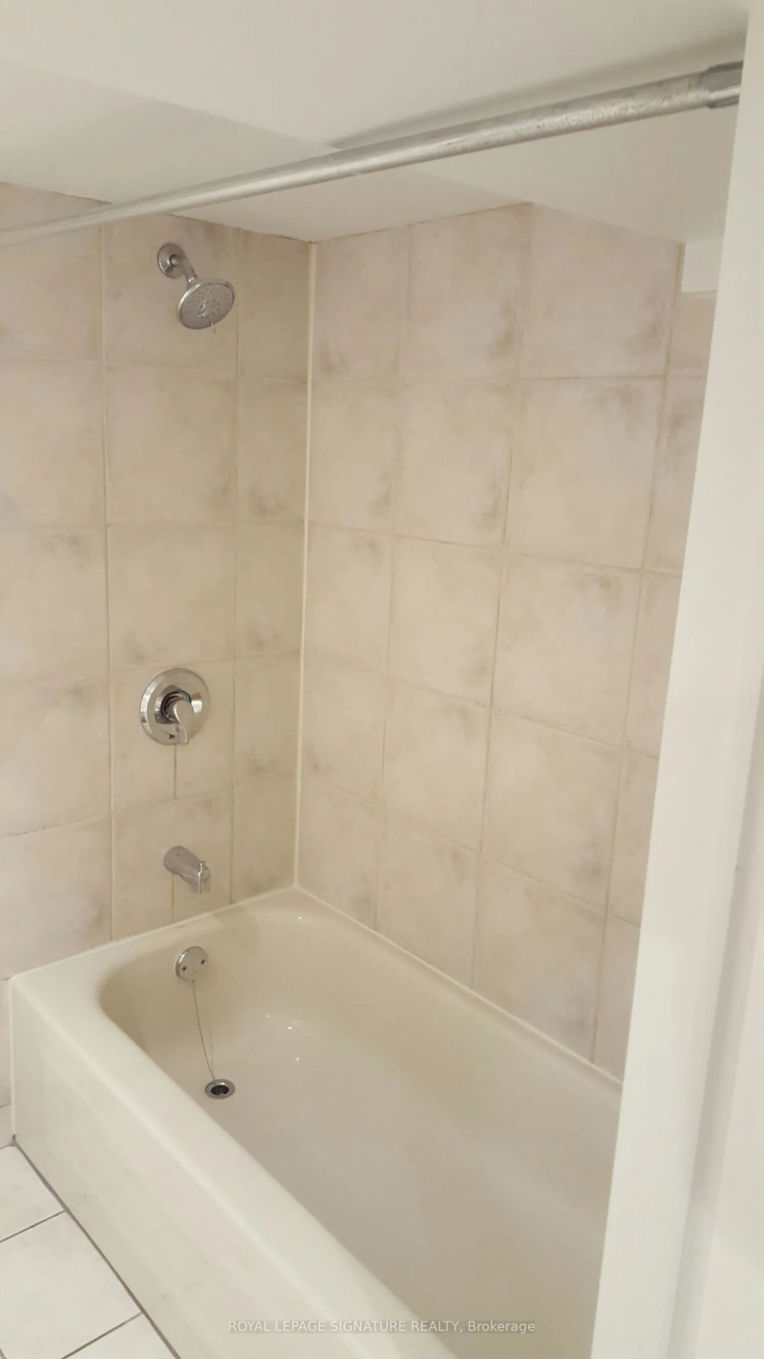 Duplex For Lease | C12940350