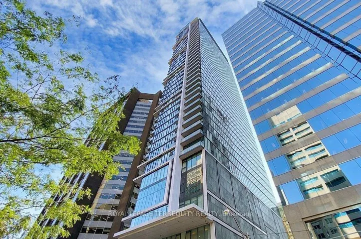 426  University  Avenue, Toronto C01, ON M5G 1S9