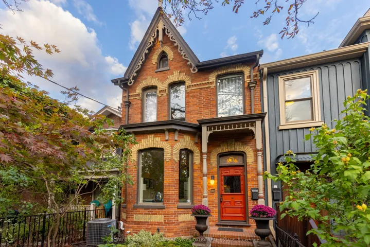 313  Sumach  Street, Toronto C08, ON M5A 3K4