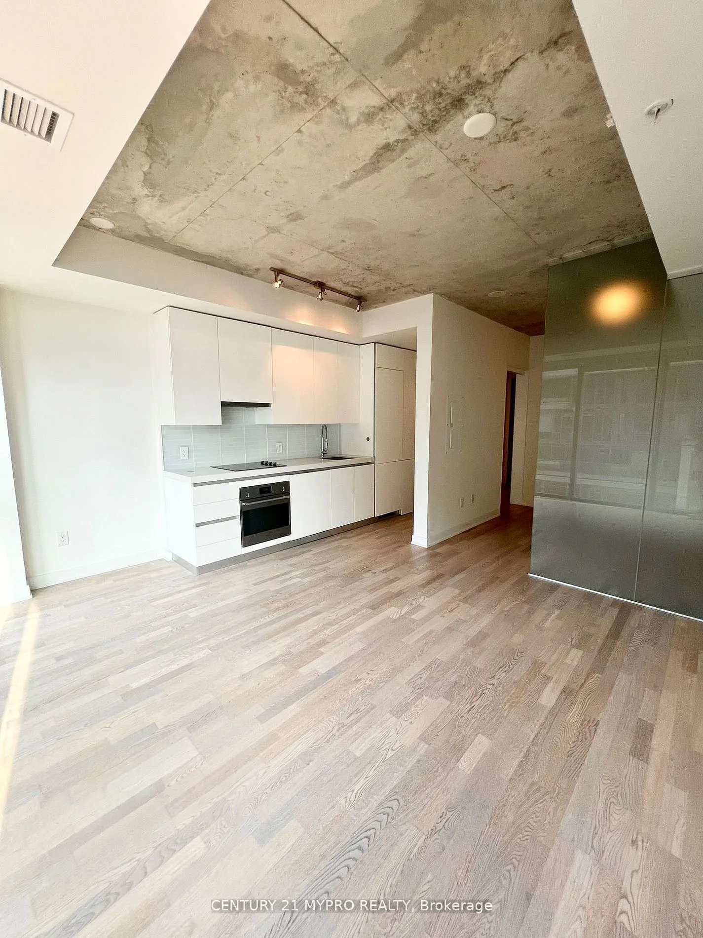 Property For Lease | C12958402