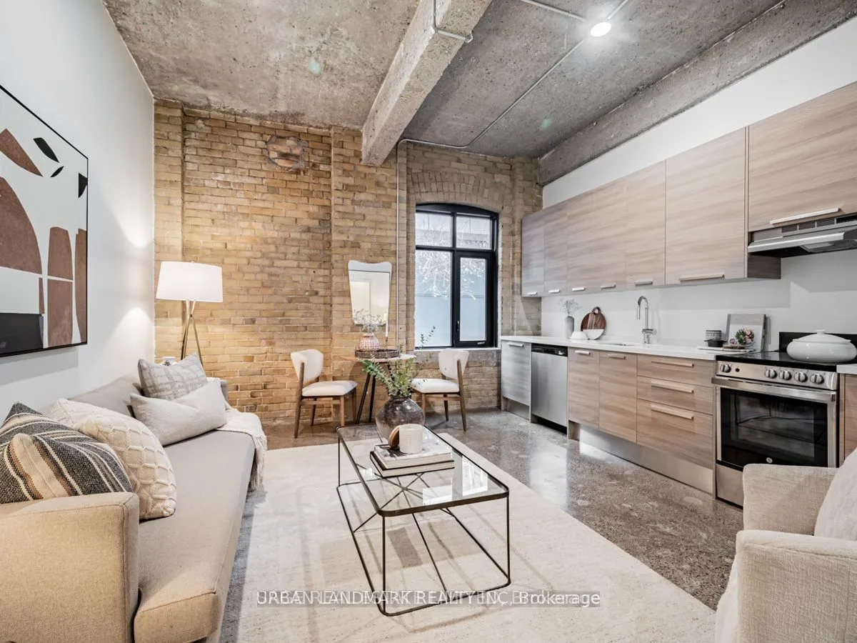 Multiplex For Lease | C12960296